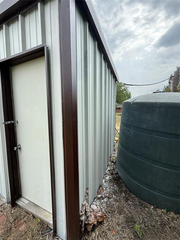 4724 N University Drive Property Photo 8