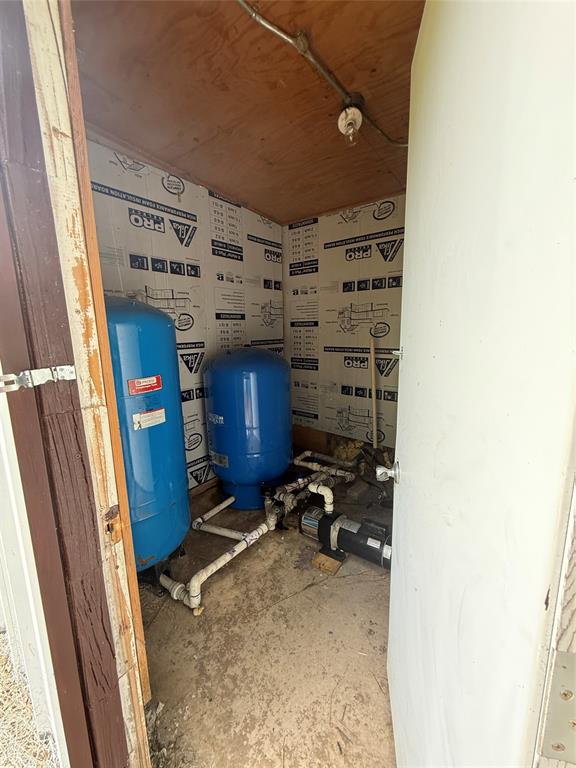 4724 N University Drive Property Photo 11