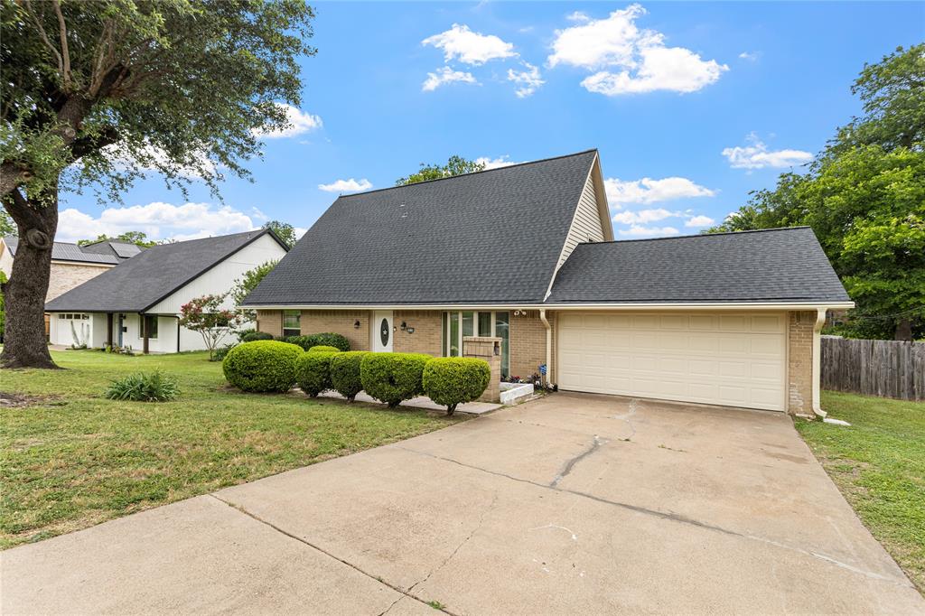 6930 Trailcrest Drive Property Photo 3