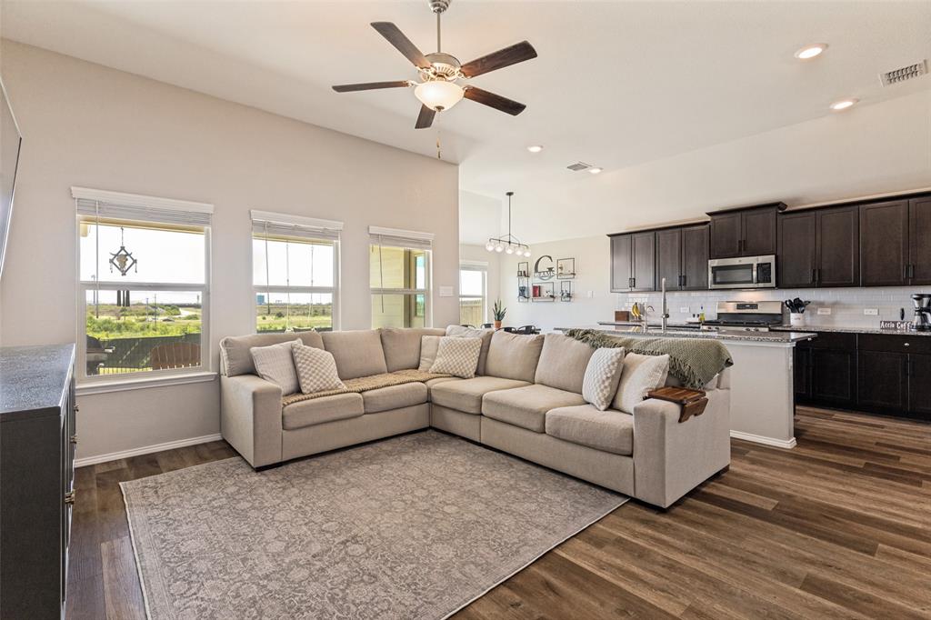 14424 Leadrope Circle Property Photo 6