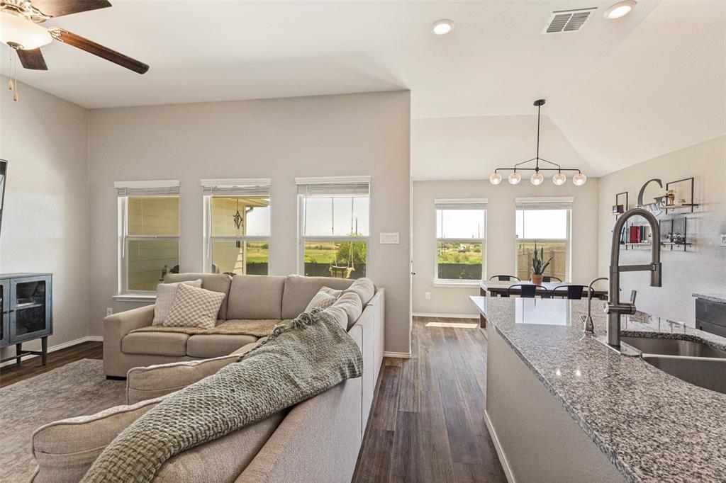 14424 Leadrope Circle Property Photo 7