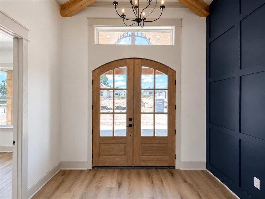 17038 Woodcrest Circle Property Photo 4