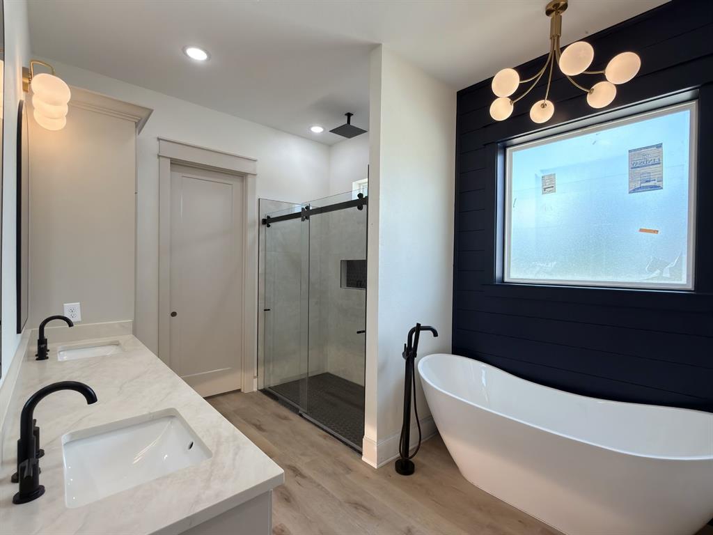 17038 Woodcrest Circle Property Photo 11