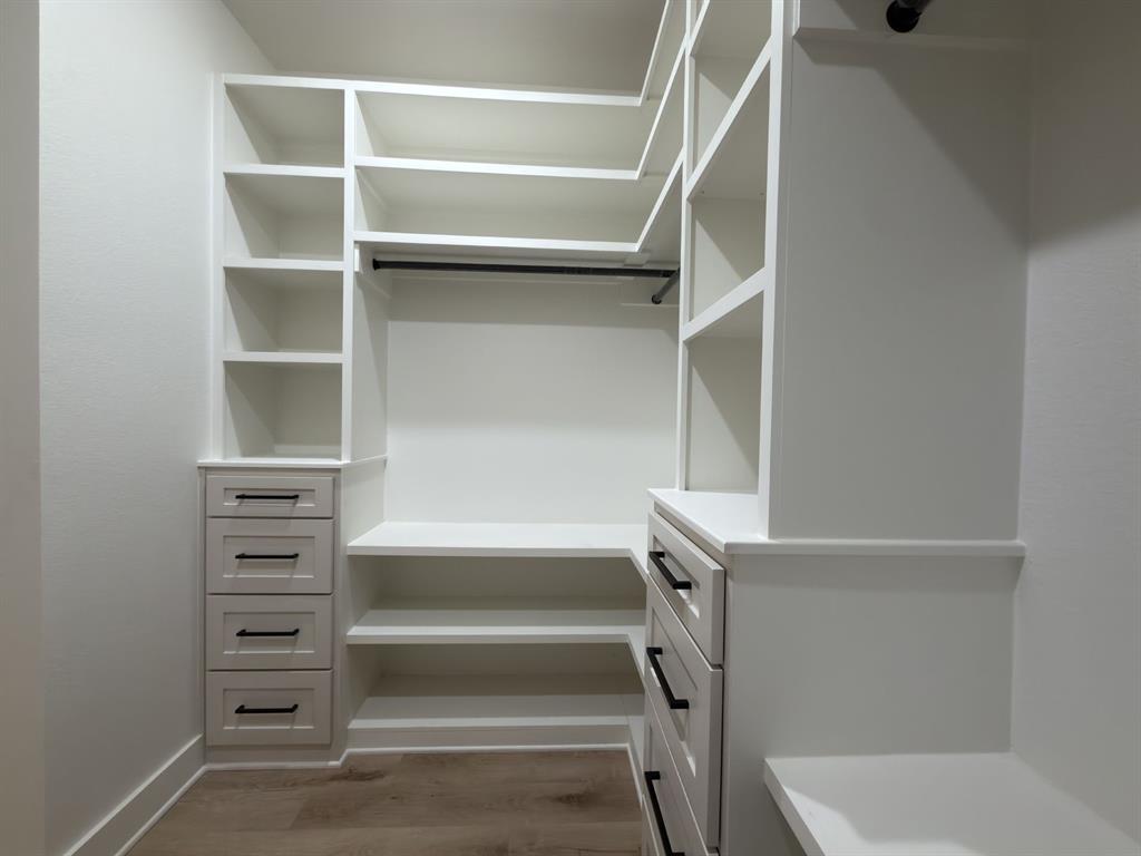 17038 Woodcrest Circle Property Photo 15