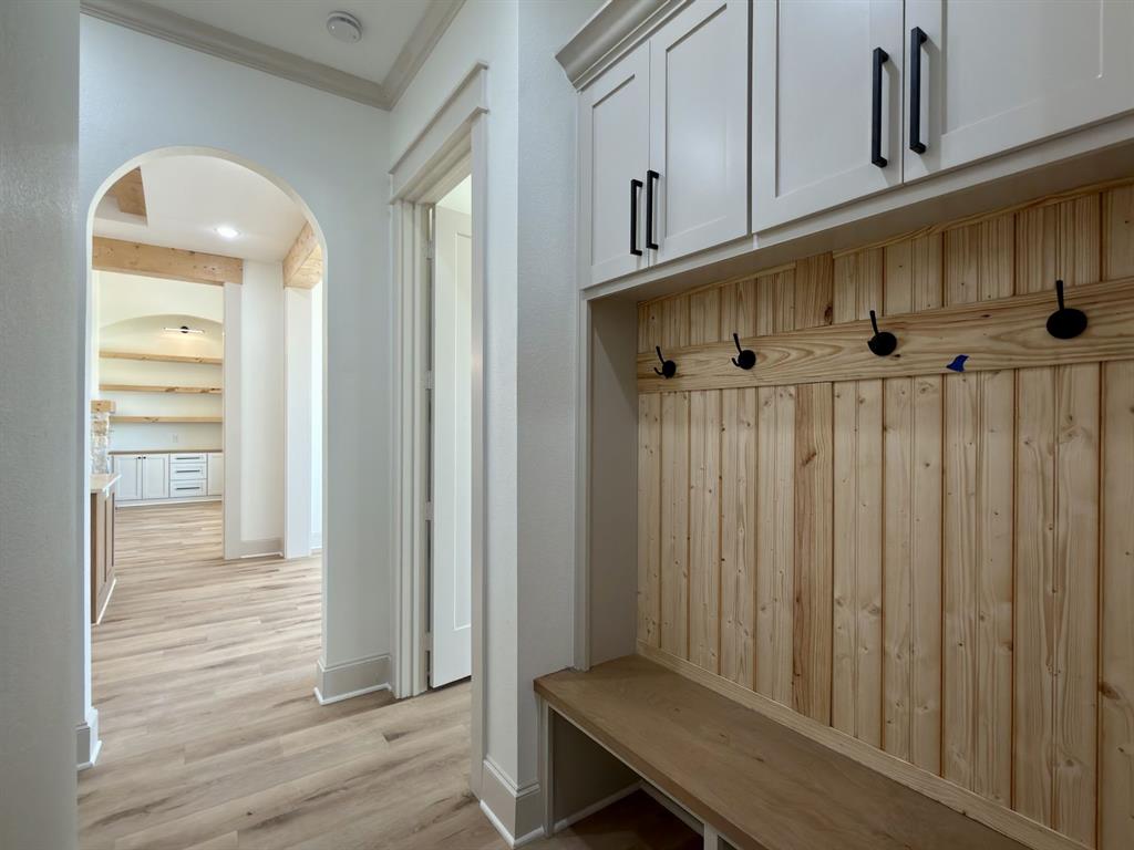 17038 Woodcrest Circle Property Photo 17