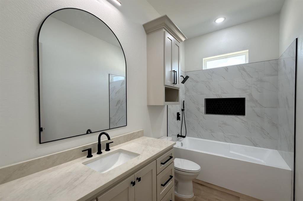 17038 Woodcrest Circle Property Photo 18