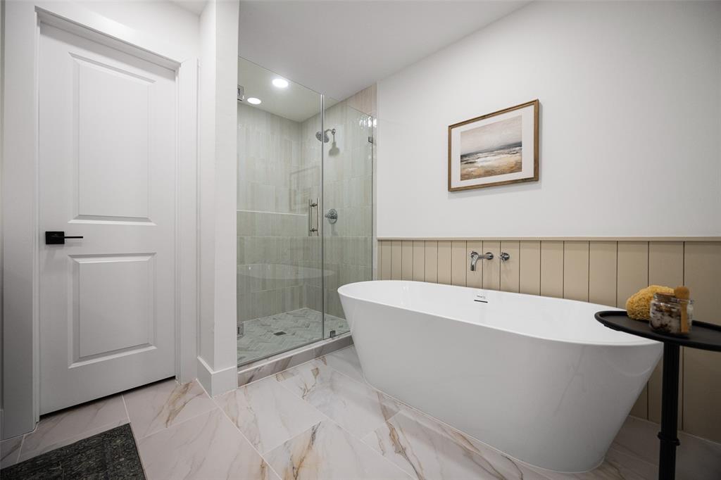 408 Forest Grove Drive Property Photo 28