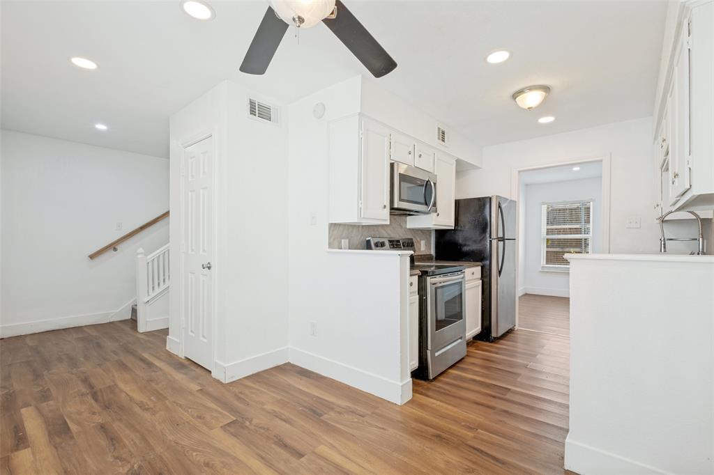 4624 San Jacinto Street B Property Photo 2