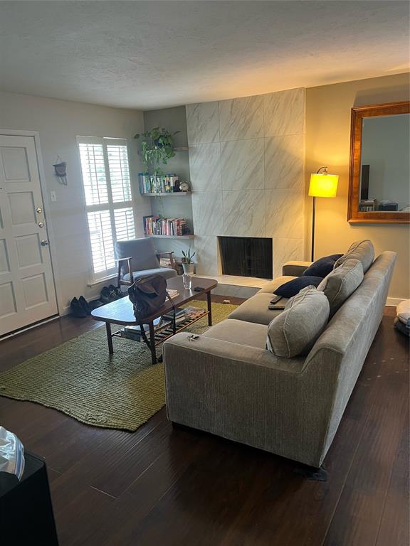4231 Gilbert Avenue 201 Property Photo 2