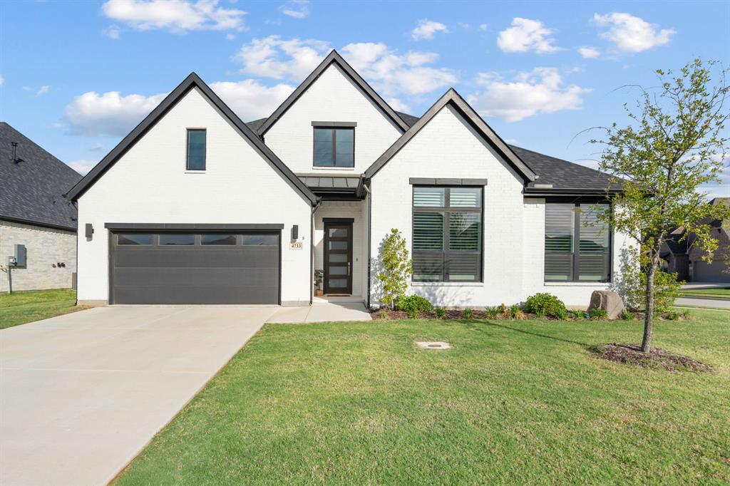 4733 Valley Peak Property Photo 1