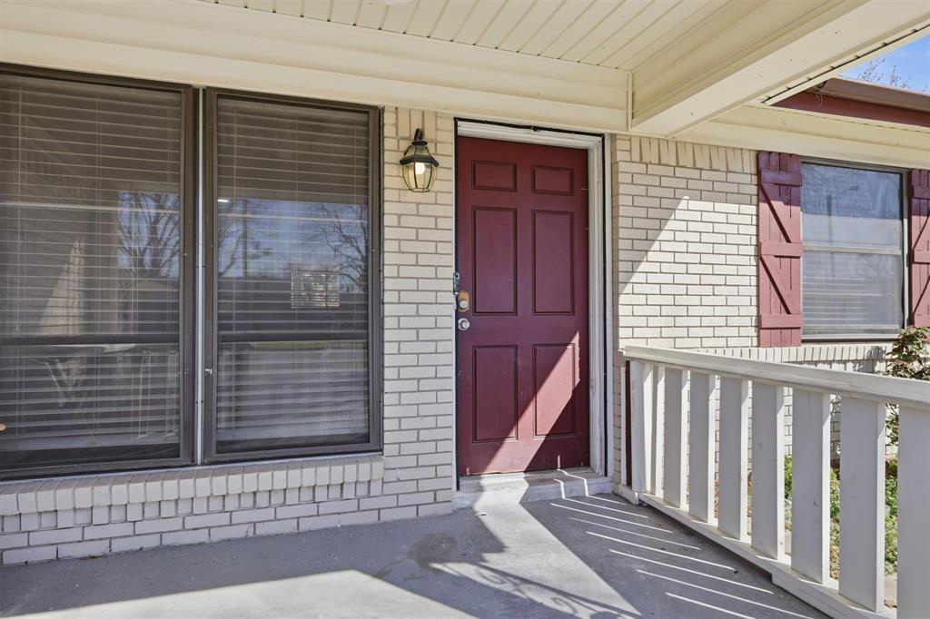 242 W Cober Drive Property Photo 4