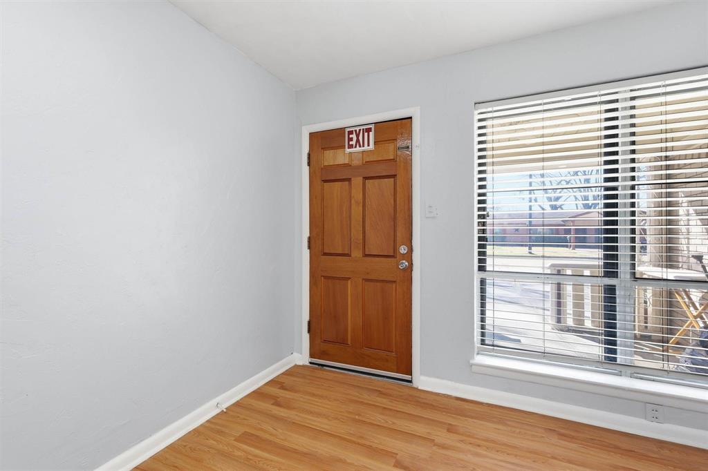 242 W Cober Drive Property Photo 5
