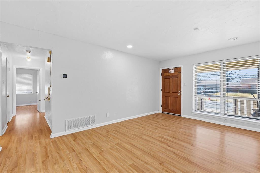 242 W Cober Drive Property Photo 8