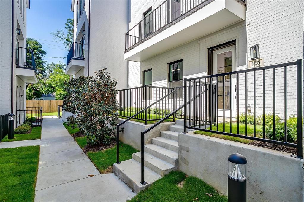 135 Thornton Street Property Photo 4