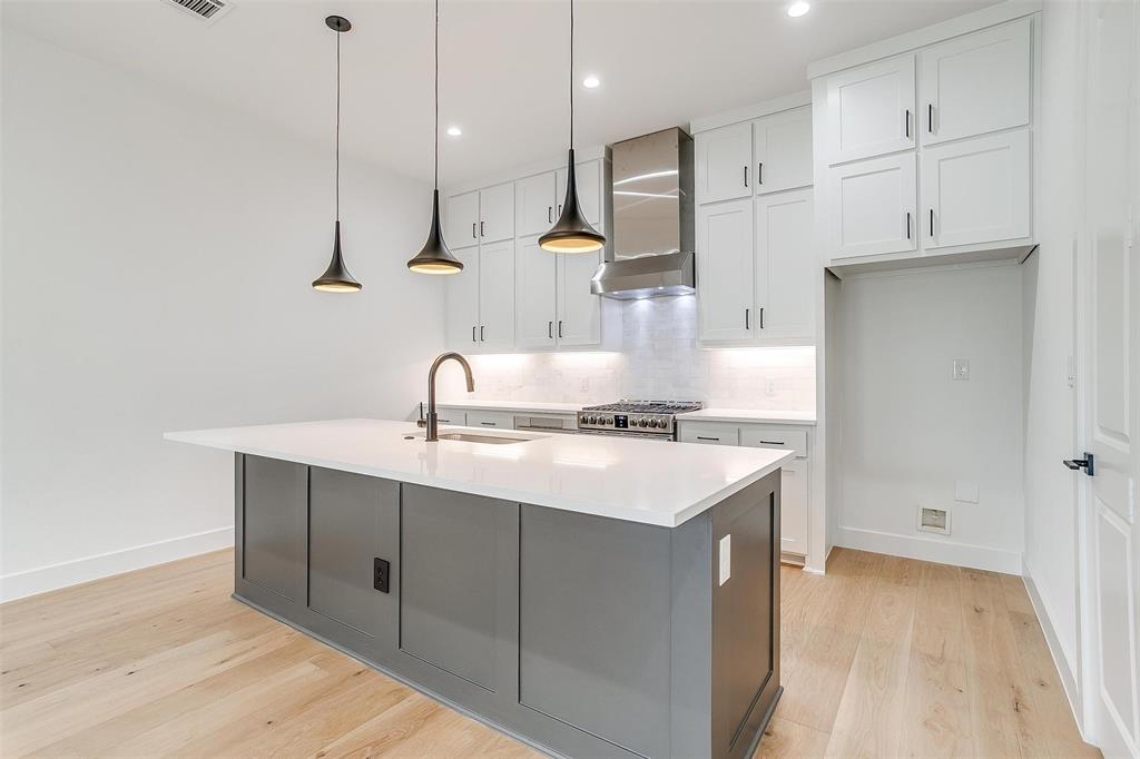 135 Thornton Street Property Photo 7