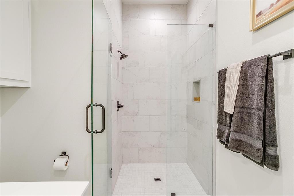 135 Thornton Street Property Photo 25