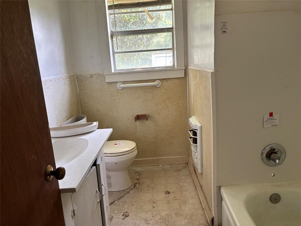 6150 Rightway Boulevard Property Photo 8