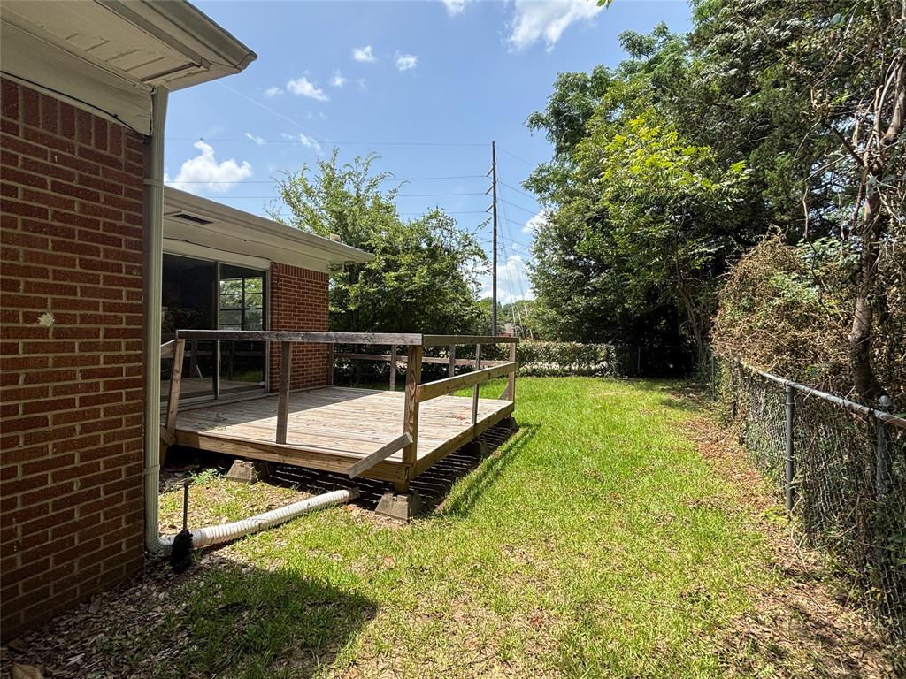 6150 Rightway Boulevard Property Photo 13
