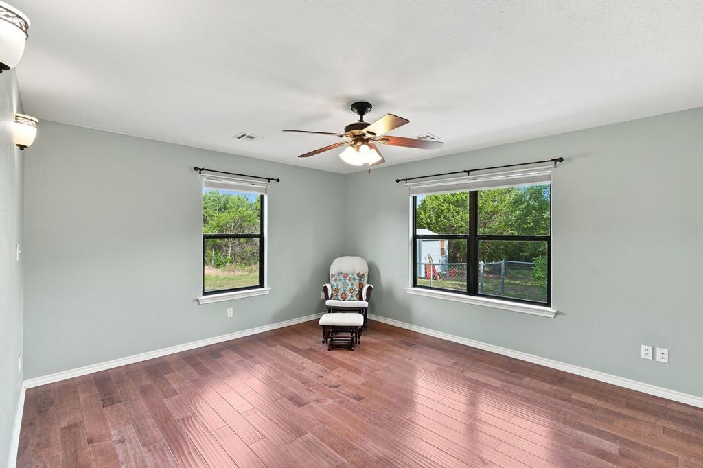 125 Deer Shadow Circle Property Photo 13