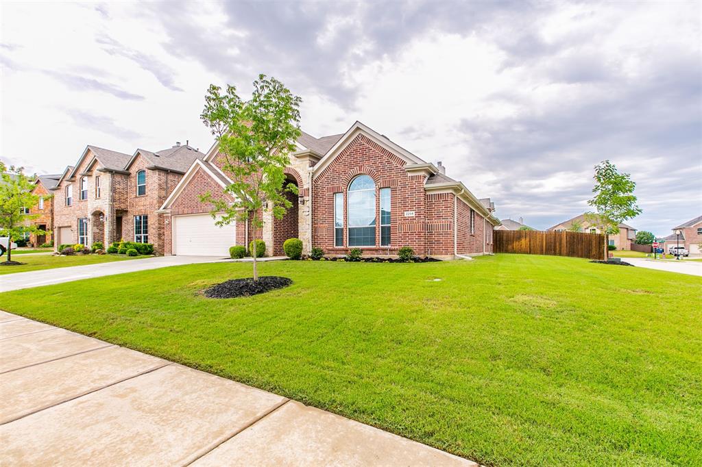 2294 Peaceful Pointe Drive Property Photo 4