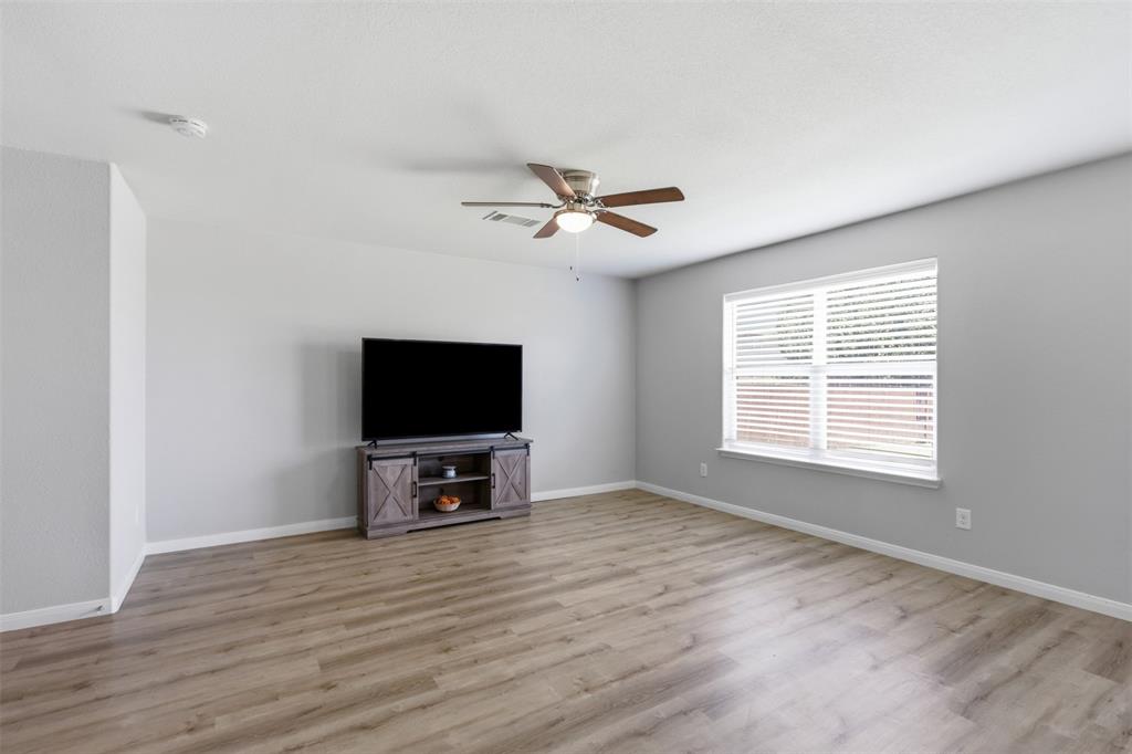 612 Lazy Crest Drive Property Photo 10