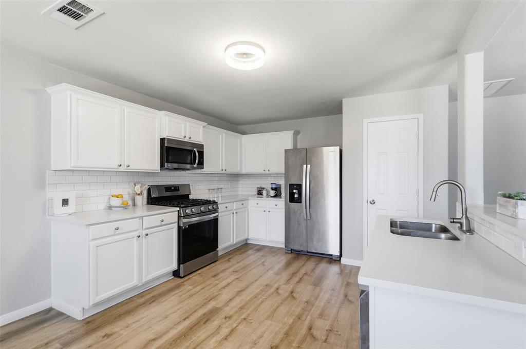 612 Lazy Crest Drive Property Photo 16