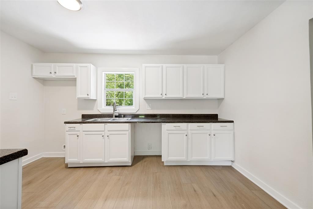 4401 Forbes Street Property Photo 9