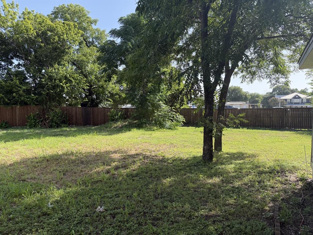 103 S Walnut Street Property Photo 6
