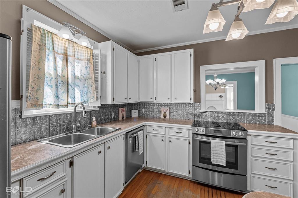 171 Archer Avenue Property Photo 15