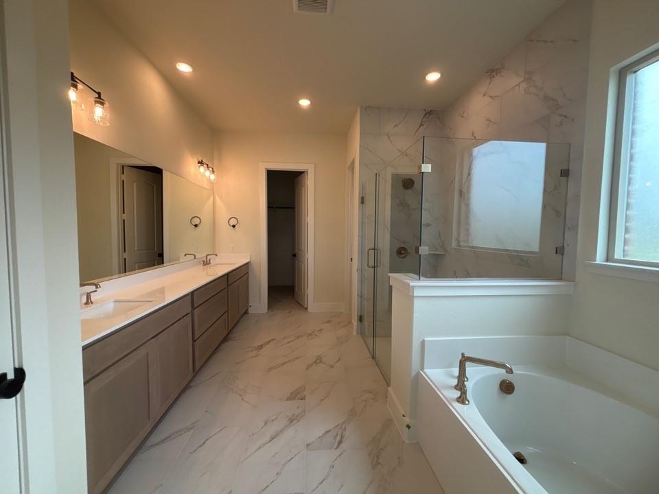 703 Water Side Drive Property Photo 11