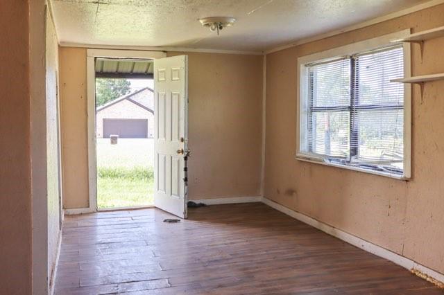 1821 Johnson Property Photo 4