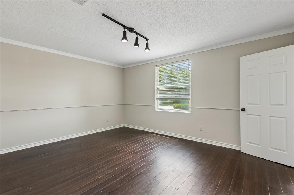 2901 Montague Trail Property Photo 17