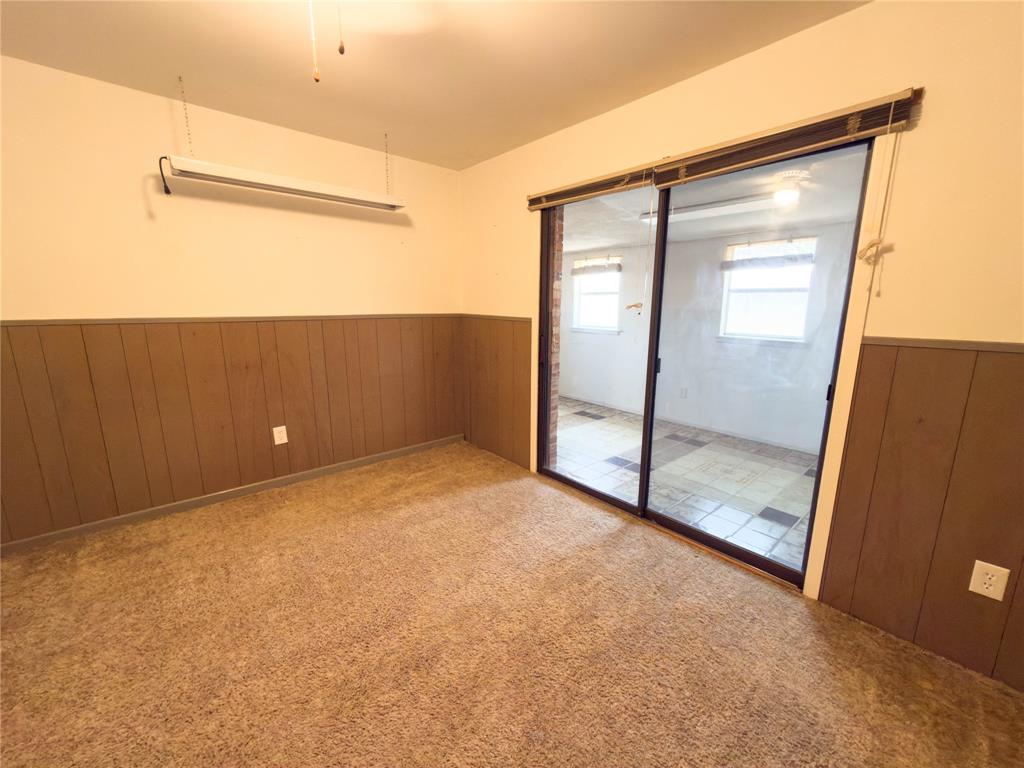 2117 Oakwood Lane Property Photo 6