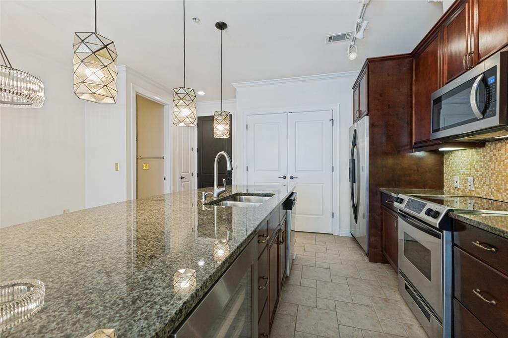 8616 Turtle Creek Boulevard 302 Property Photo 5