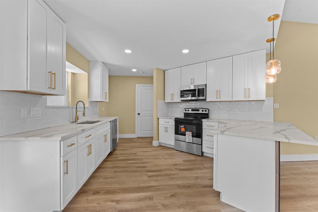 2113 Cedarwood Drive Property Photo 8