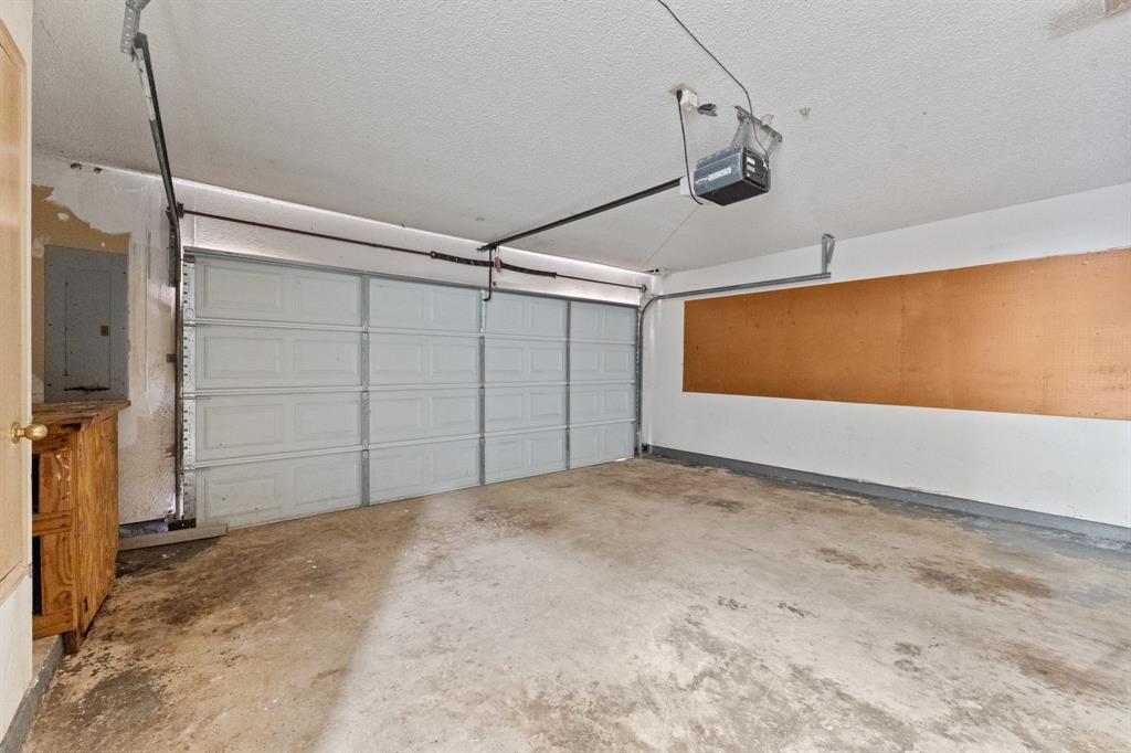 2113 Cedarwood Drive Property Photo 12