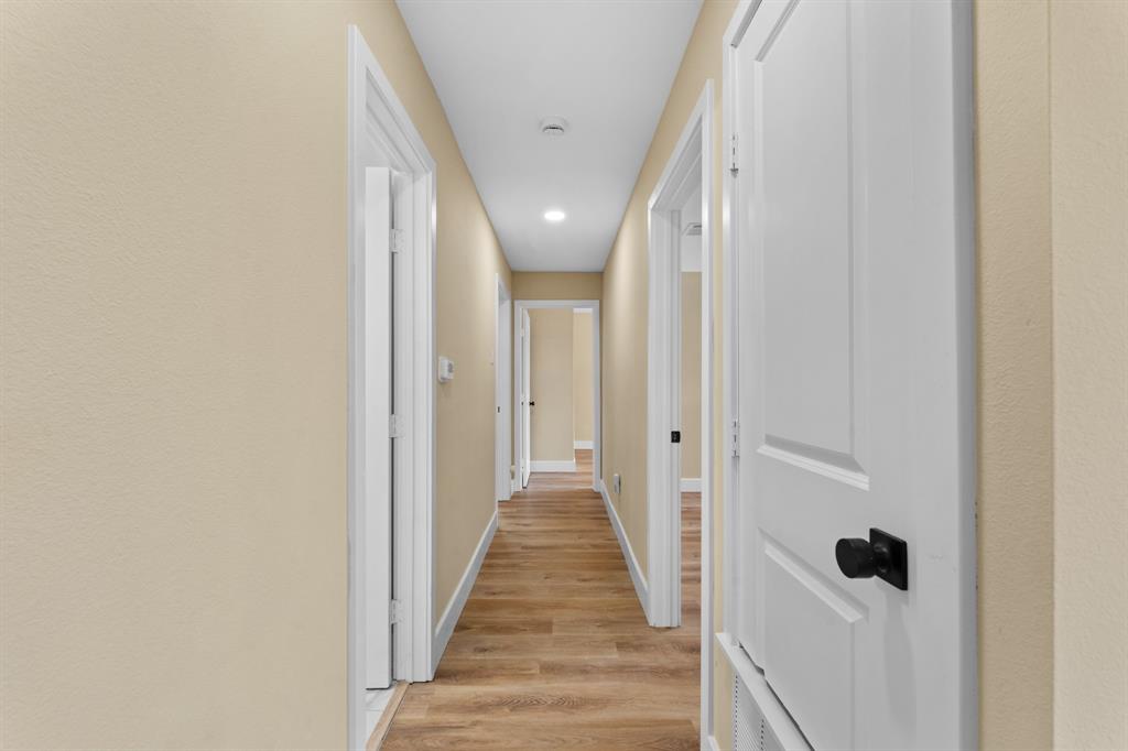 2113 Cedarwood Drive Property Photo 13