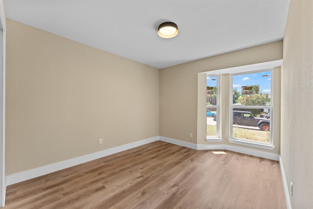2113 Cedarwood Drive Property Photo 16