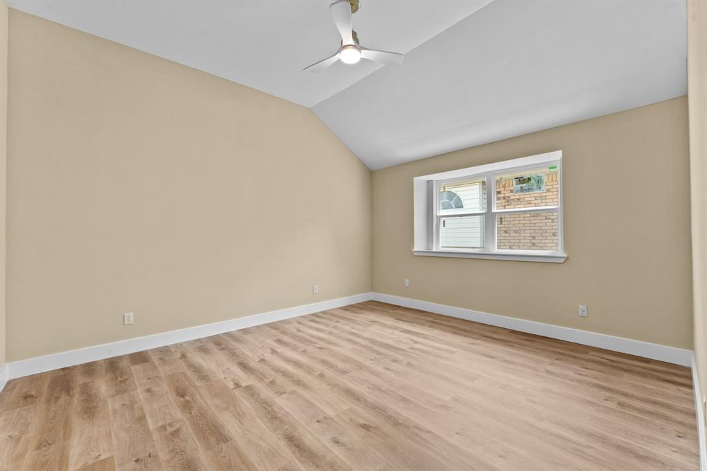 2113 Cedarwood Drive Property Photo 17