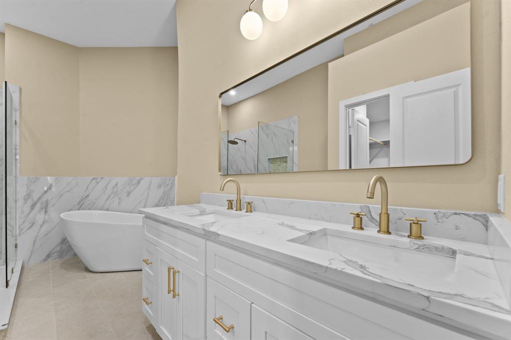2113 Cedarwood Drive Property Photo 18