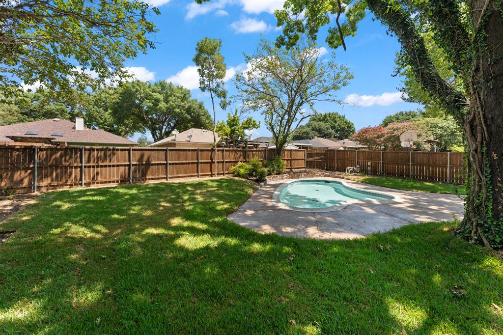 2113 Cedarwood Drive Property Photo 23
