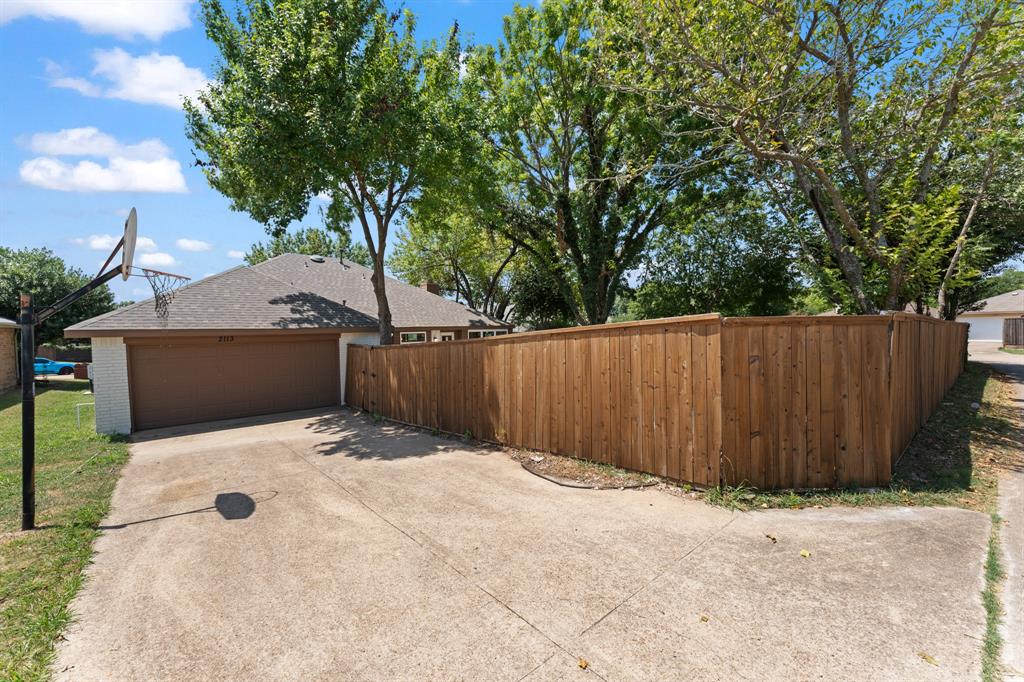 2113 Cedarwood Drive Property Photo 27