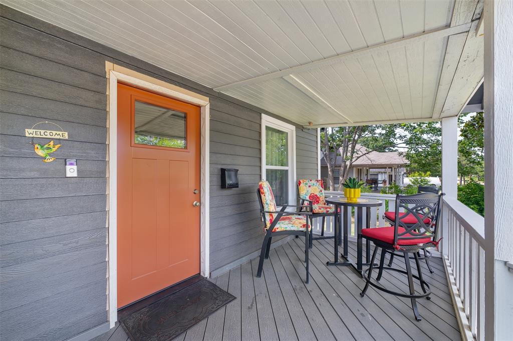 2832 Forest Avenue Property Photo 4