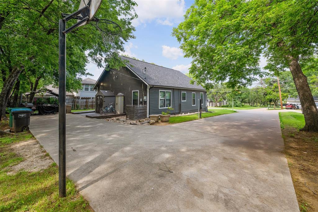 2832 Forest Avenue Property Photo 18
