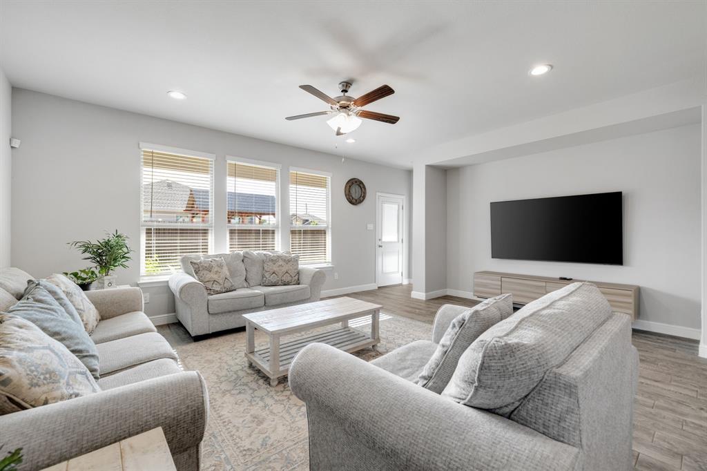 14633 Caelum Drive Property Photo 3