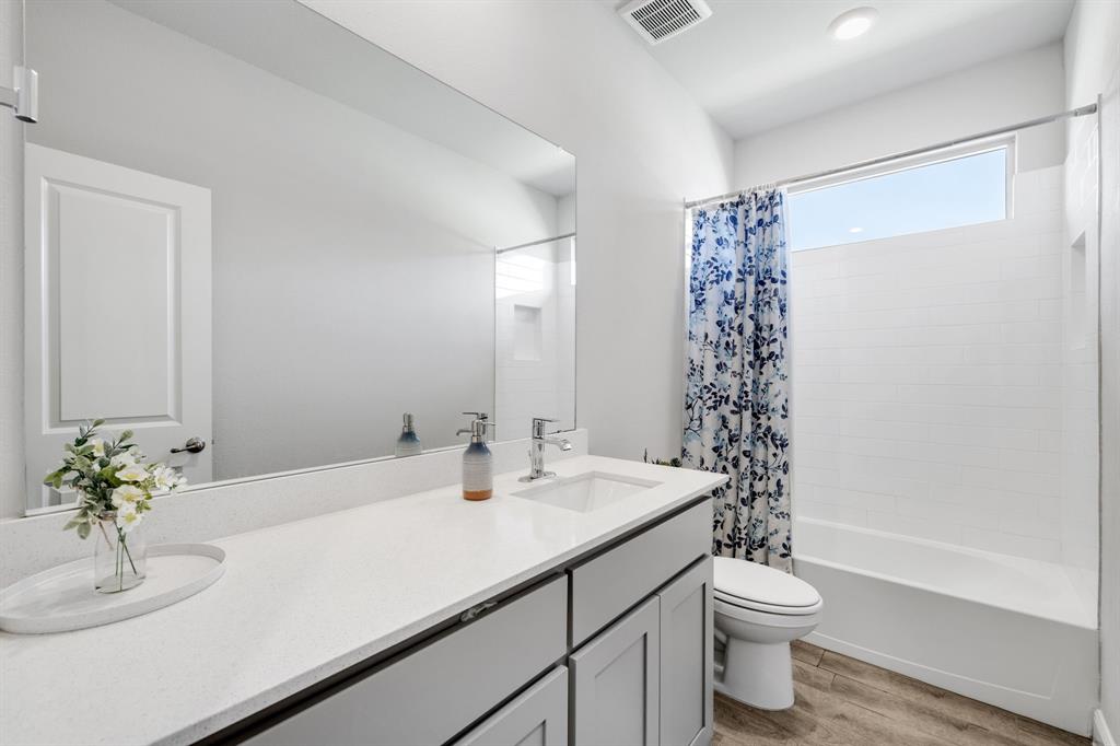 14633 Caelum Drive Property Photo 14