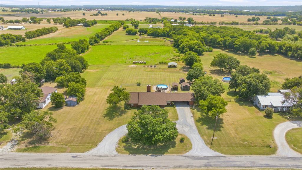 1642 Salesville Road Property Photo 3