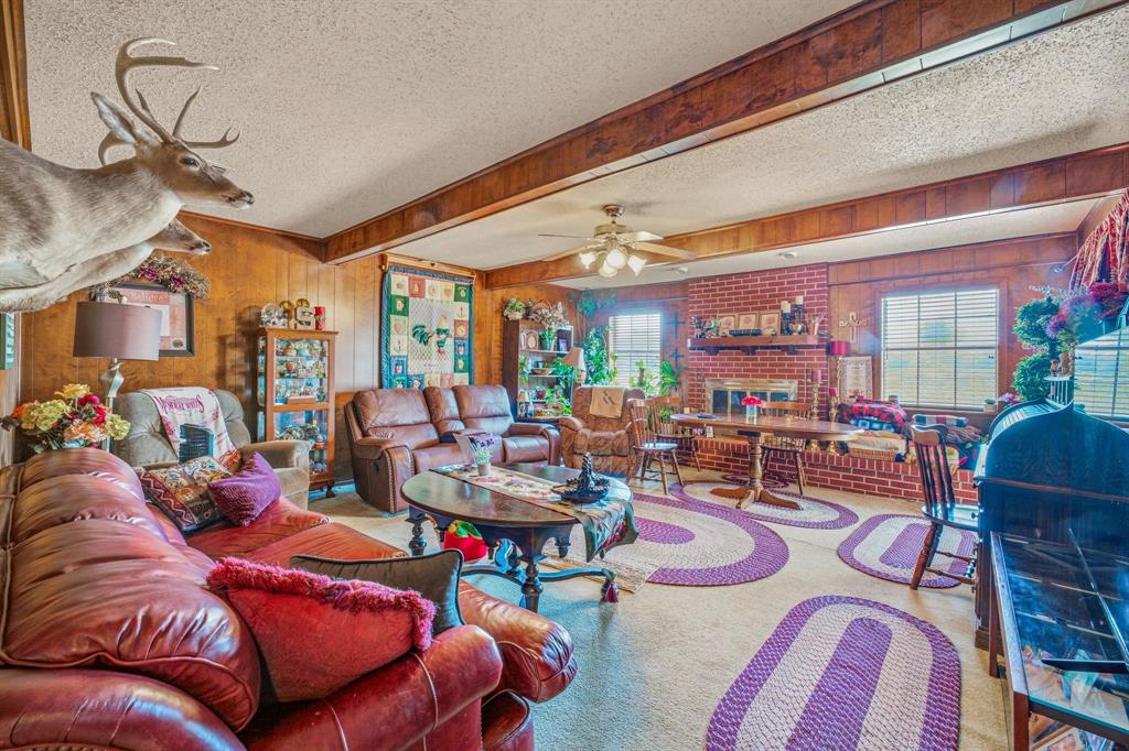 1642 Salesville Road Property Photo 8