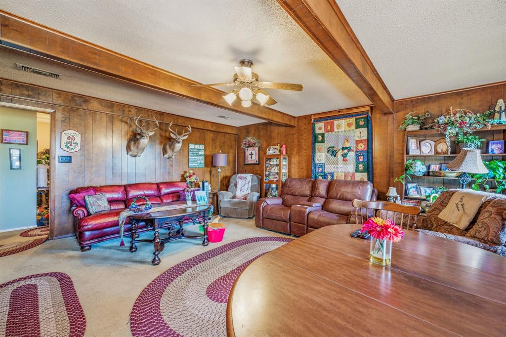 1642 Salesville Road Property Photo 9
