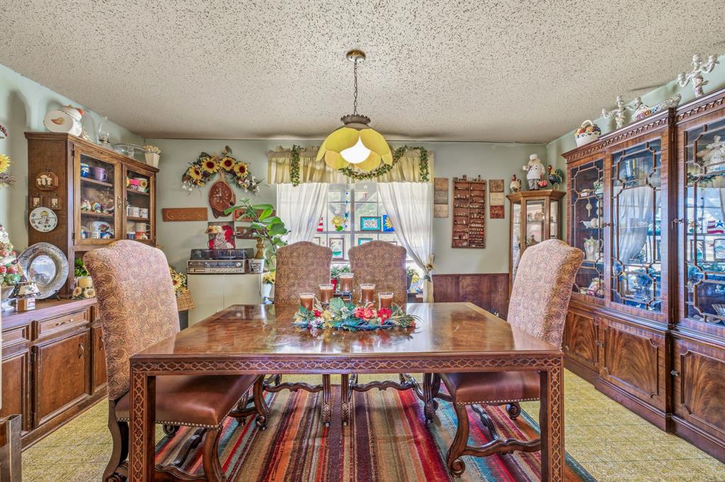 1642 Salesville Road Property Photo 11
